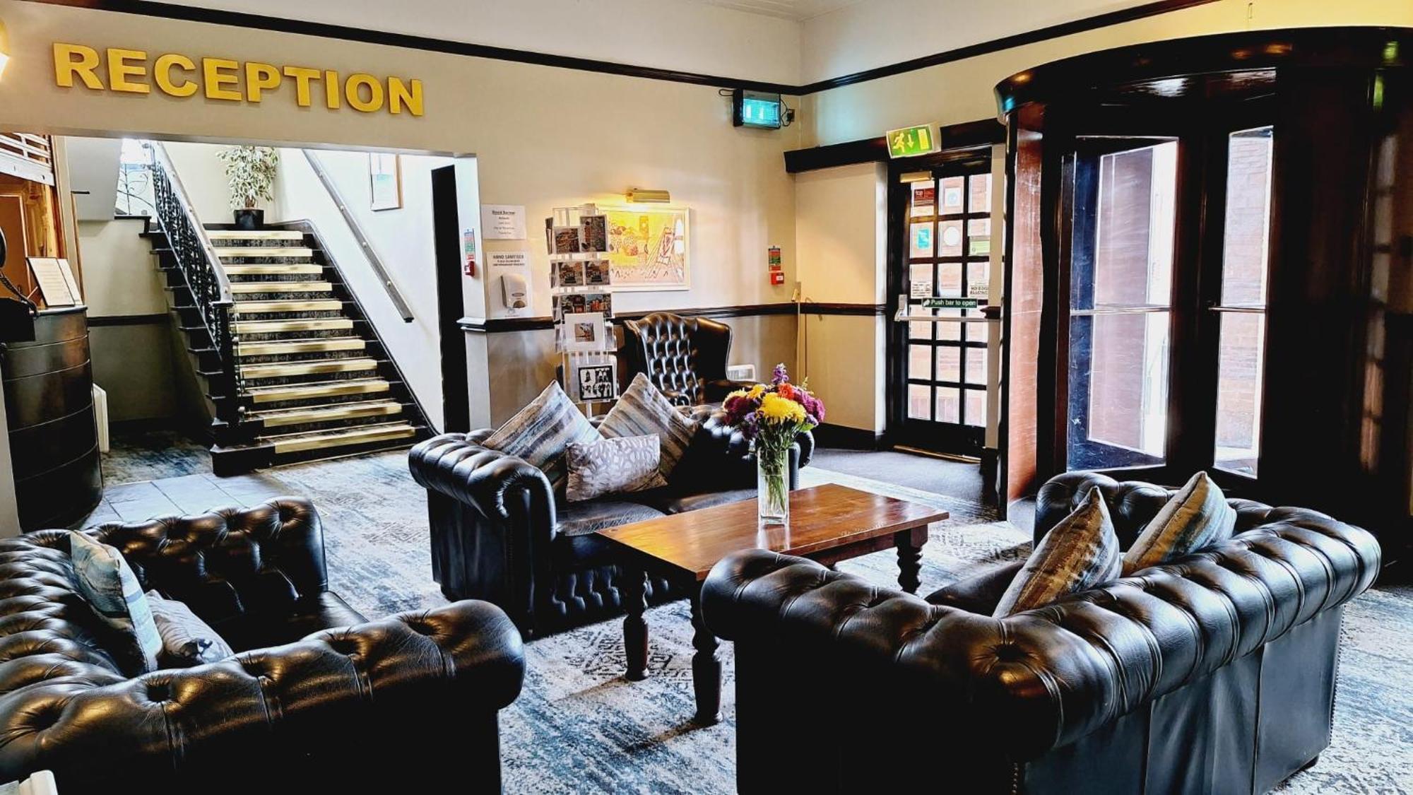 The Brocket Arms Wetherspoon Hotel Wigan Buitenkant foto