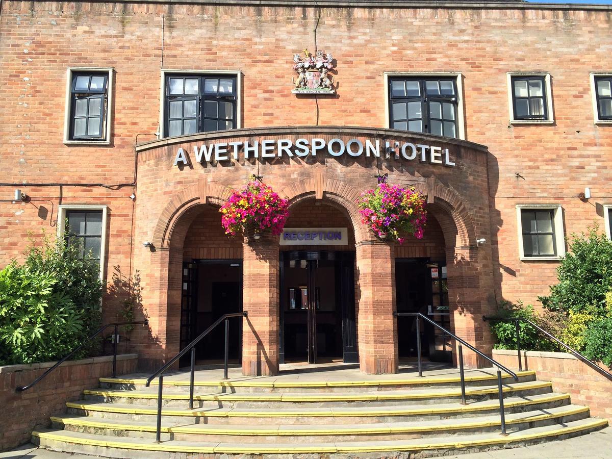 The Brocket Arms Wetherspoon Hotel Wigan Buitenkant foto